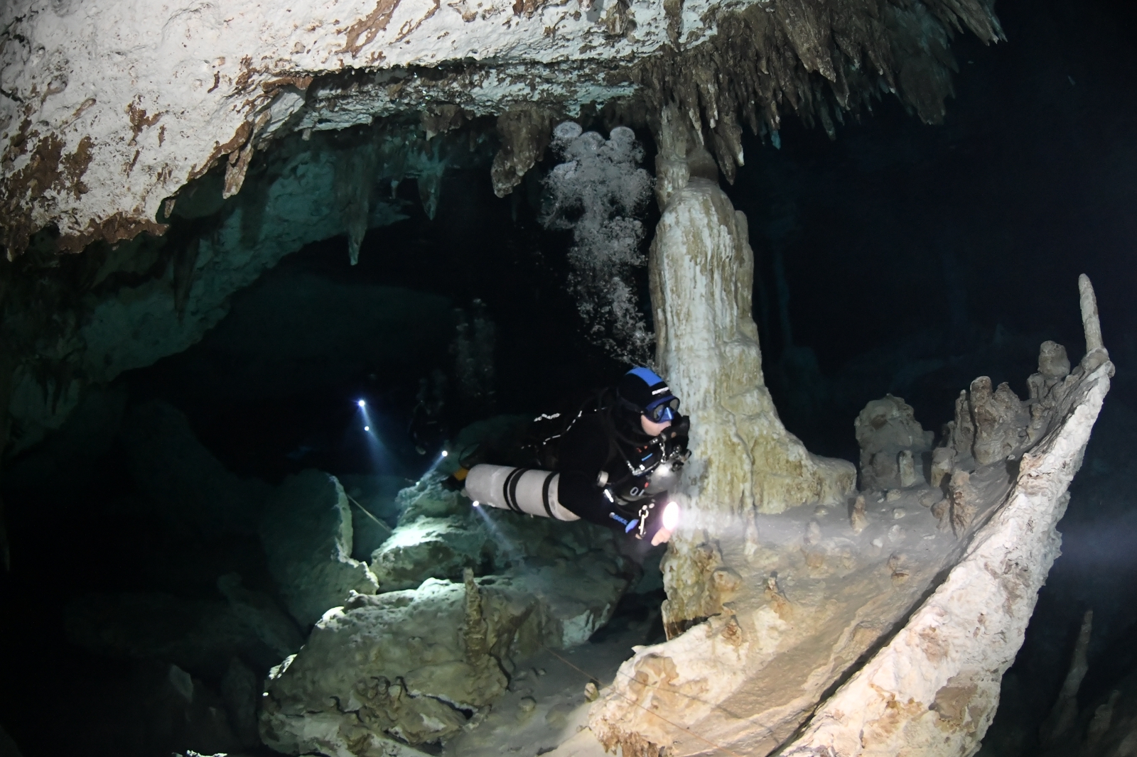Experienced cave diver guide